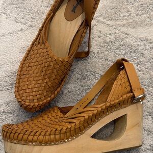 Free people, size 39Woven Leather Flats - Tan